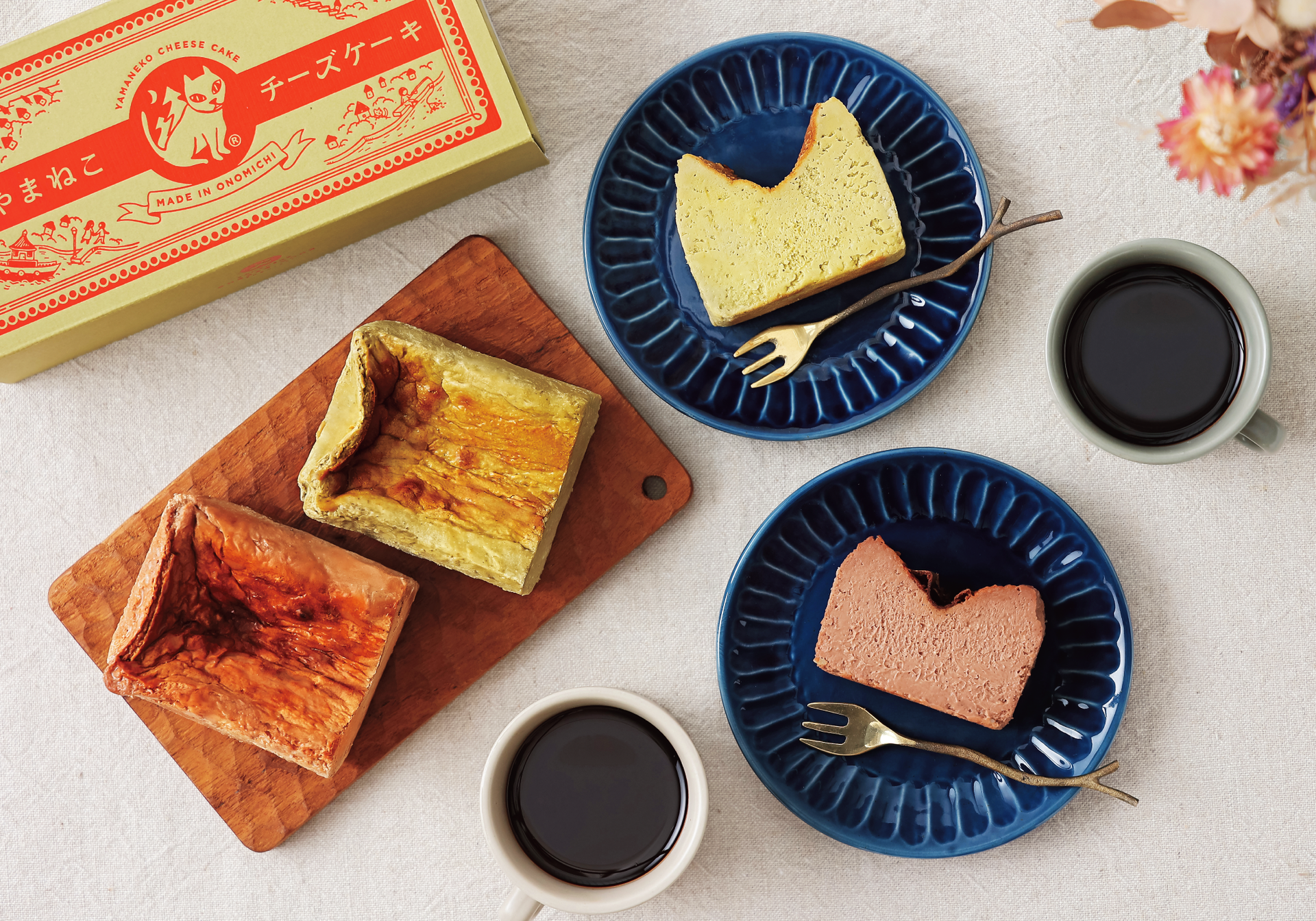 LADUREE チーク 6周年 限定 オウム キバタン チョコ＆ほうじ茶チーズケーキ – タウン情報ウインク